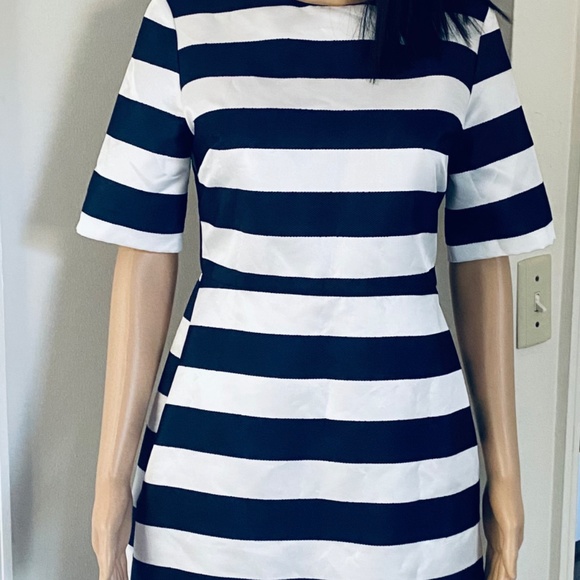 TopShop - Picture 2 of 2